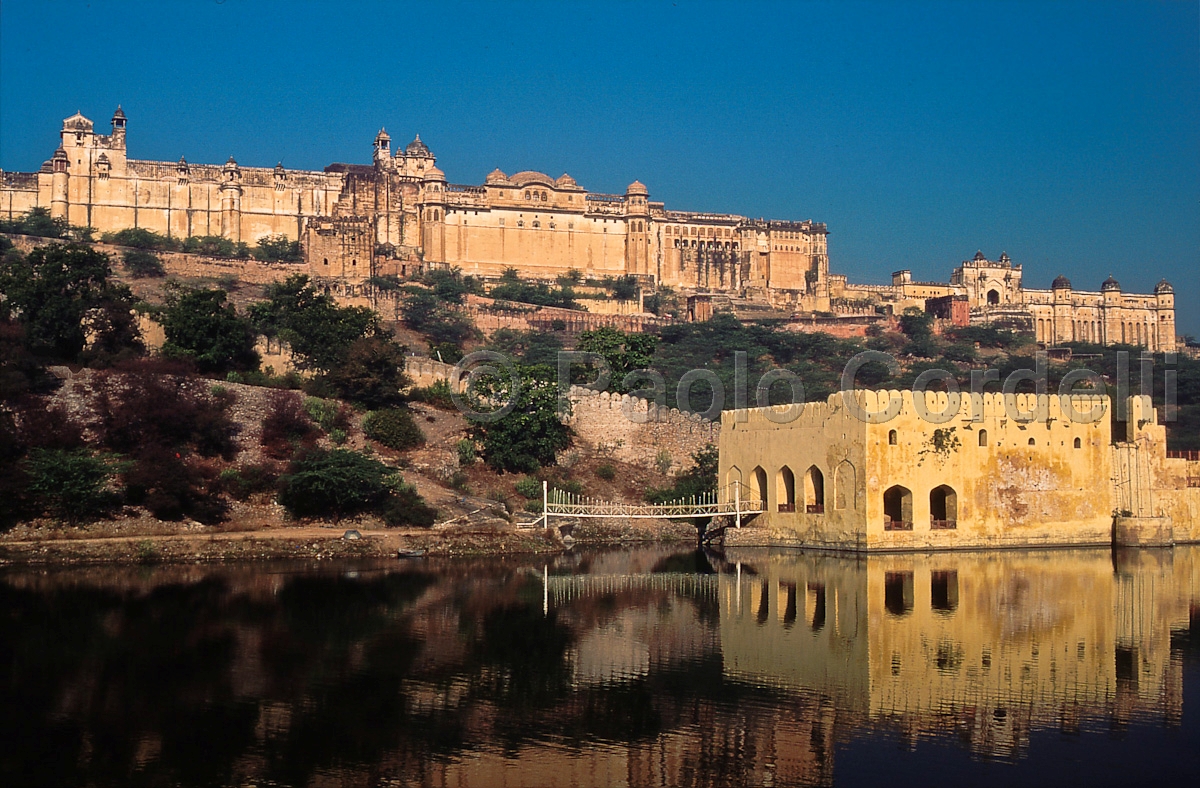 Amber Fort and Maotha Lake, Jaipur, Rajasthan, India
 (cod:India 57)